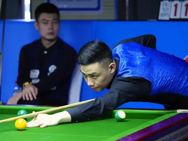 国乒队员比 国乒队员比