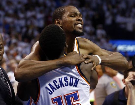 当他回到一 当他回到一